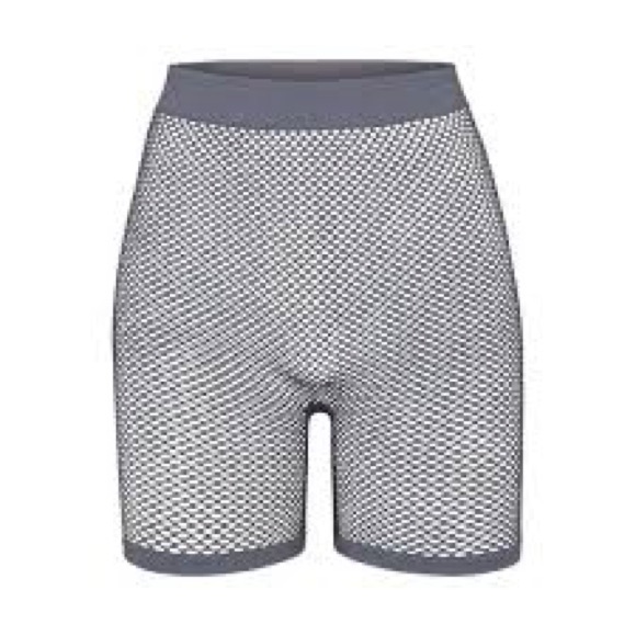 Nwt Skims Perforated Seamless Short In Steel Grey